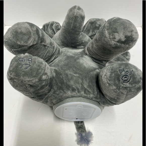 Animated Elephant Musical “Do Your Ears Hang Low” - Picture 7 of 12